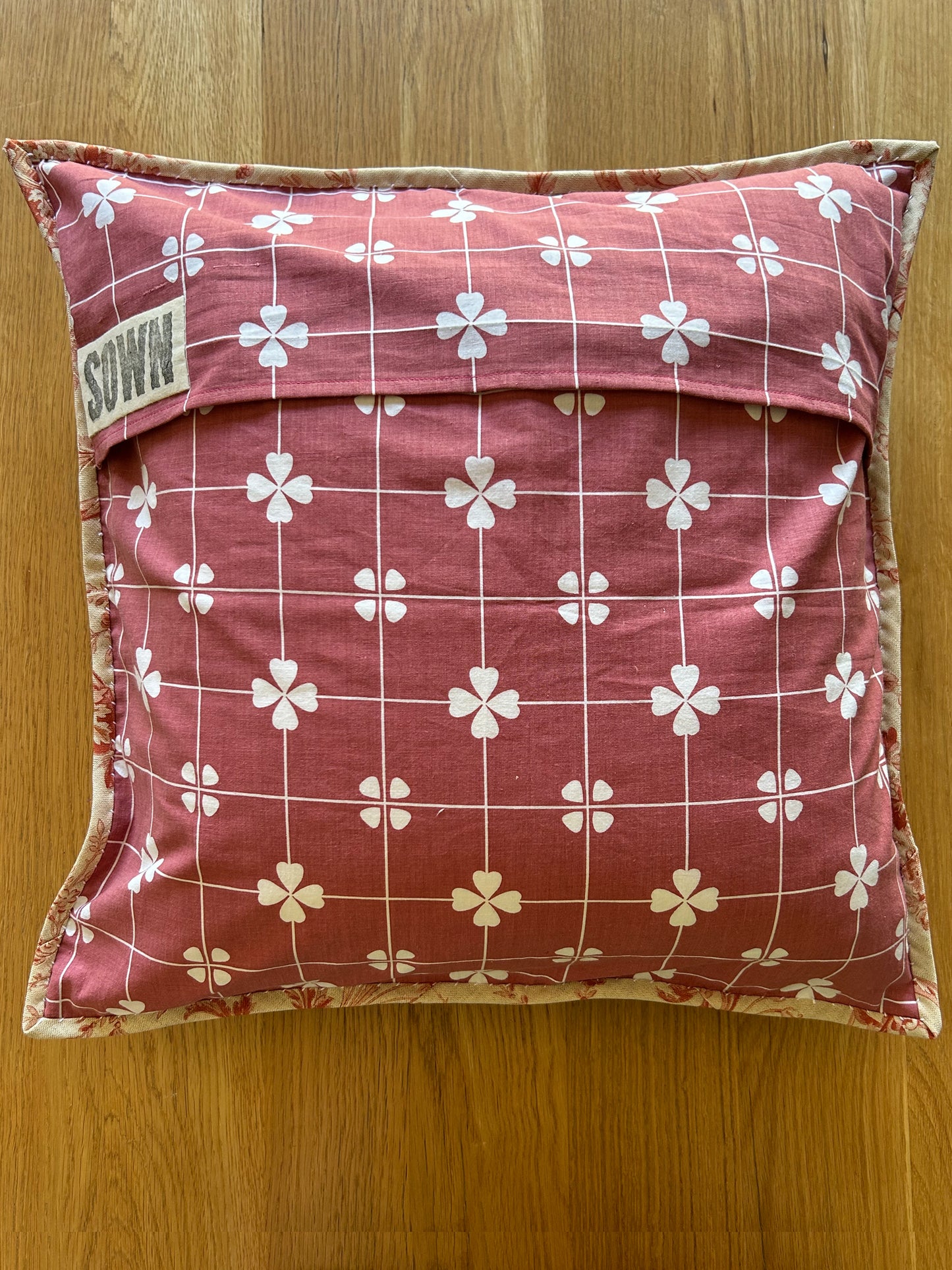 'Log Cabin' Variation Quilted Cushion Cover